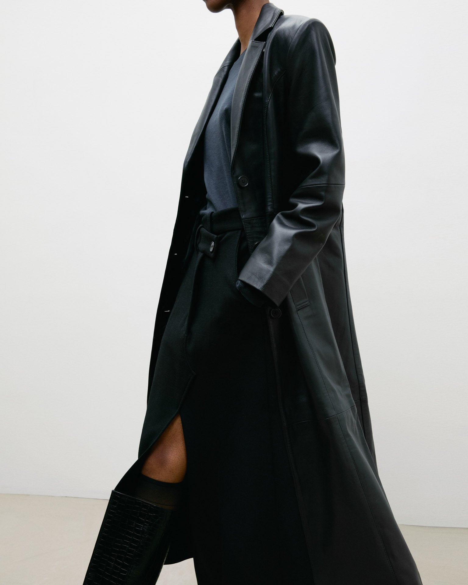 Luna Black Leather