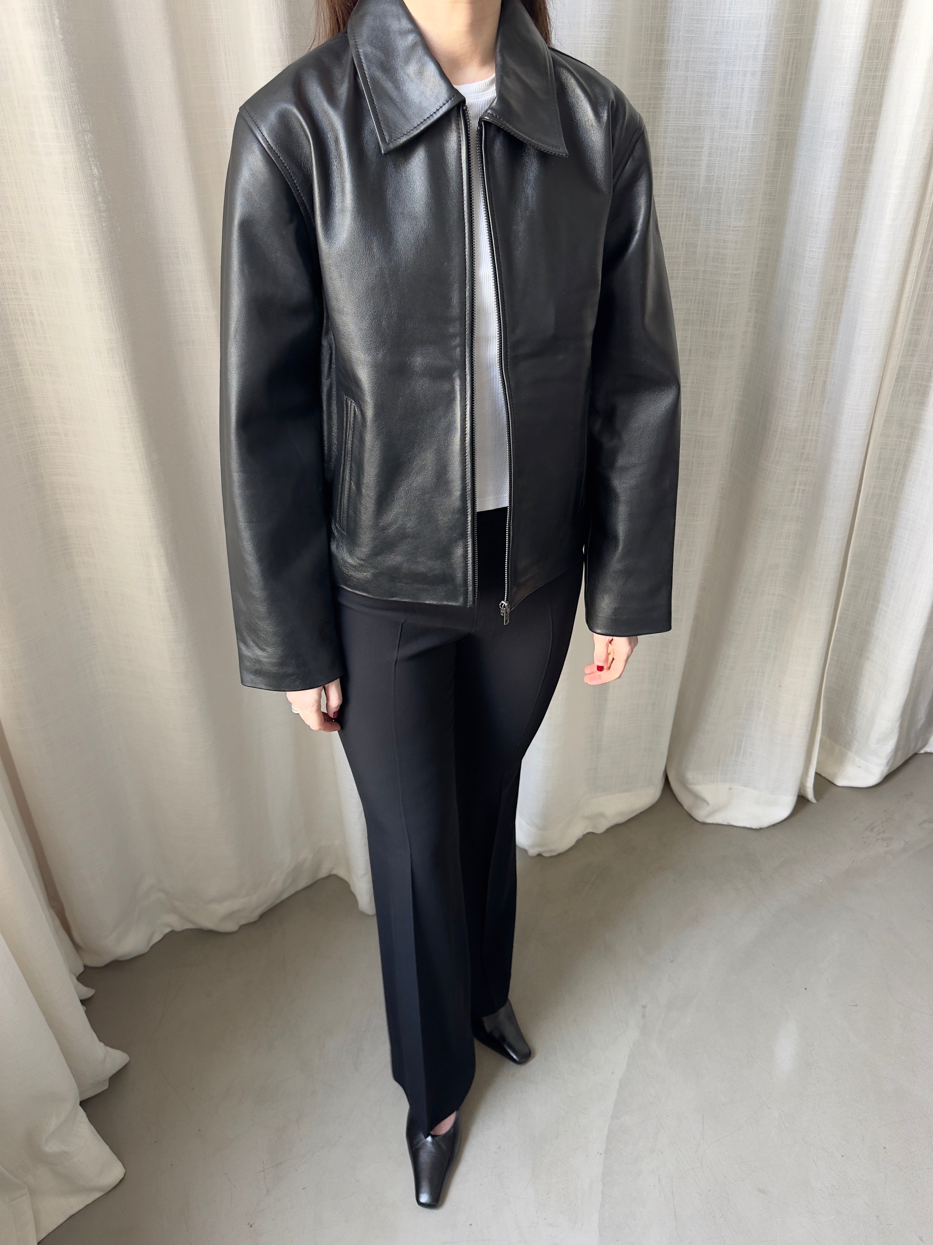 Gaia Black - Sample M