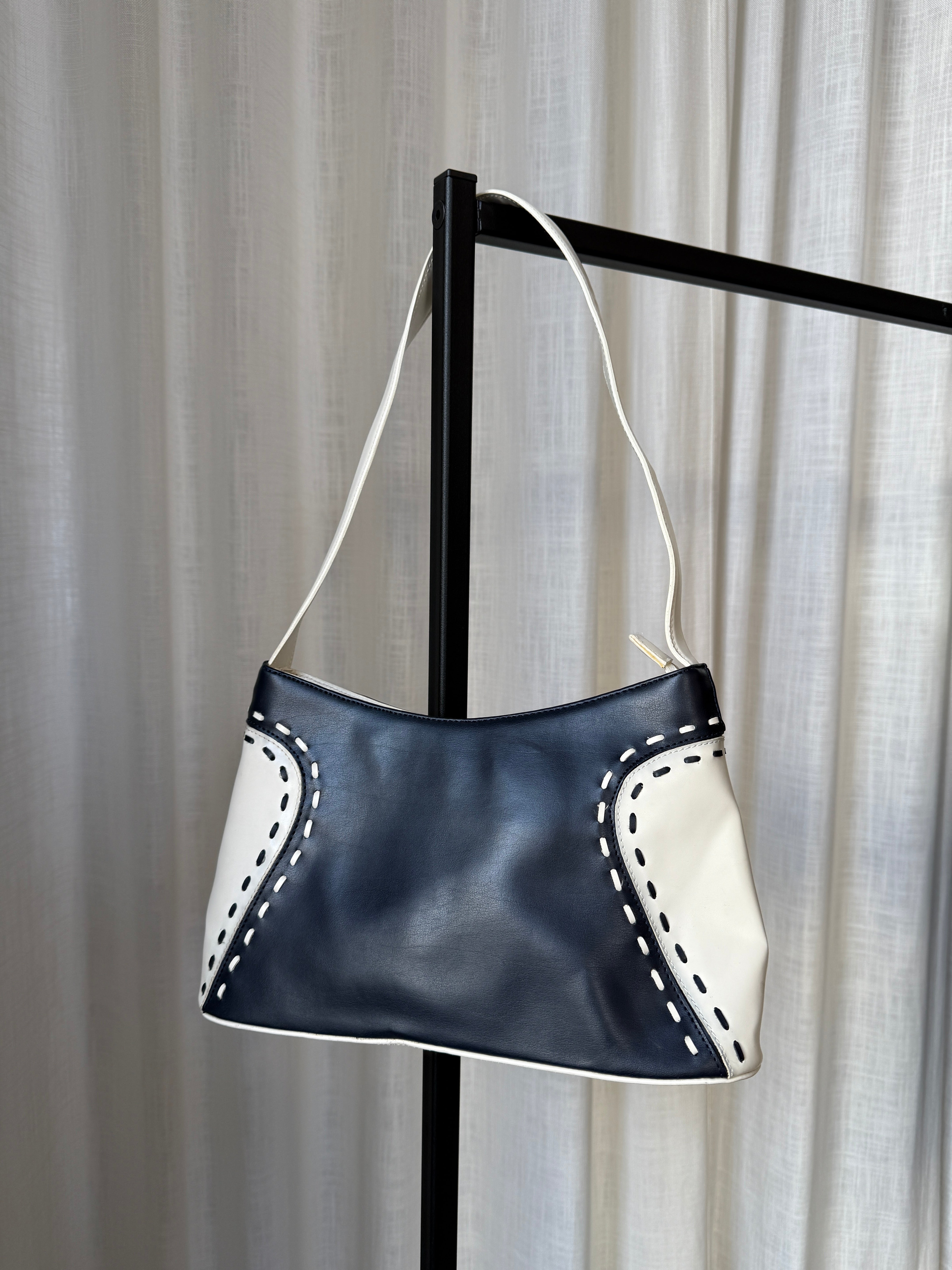 Curve Bag