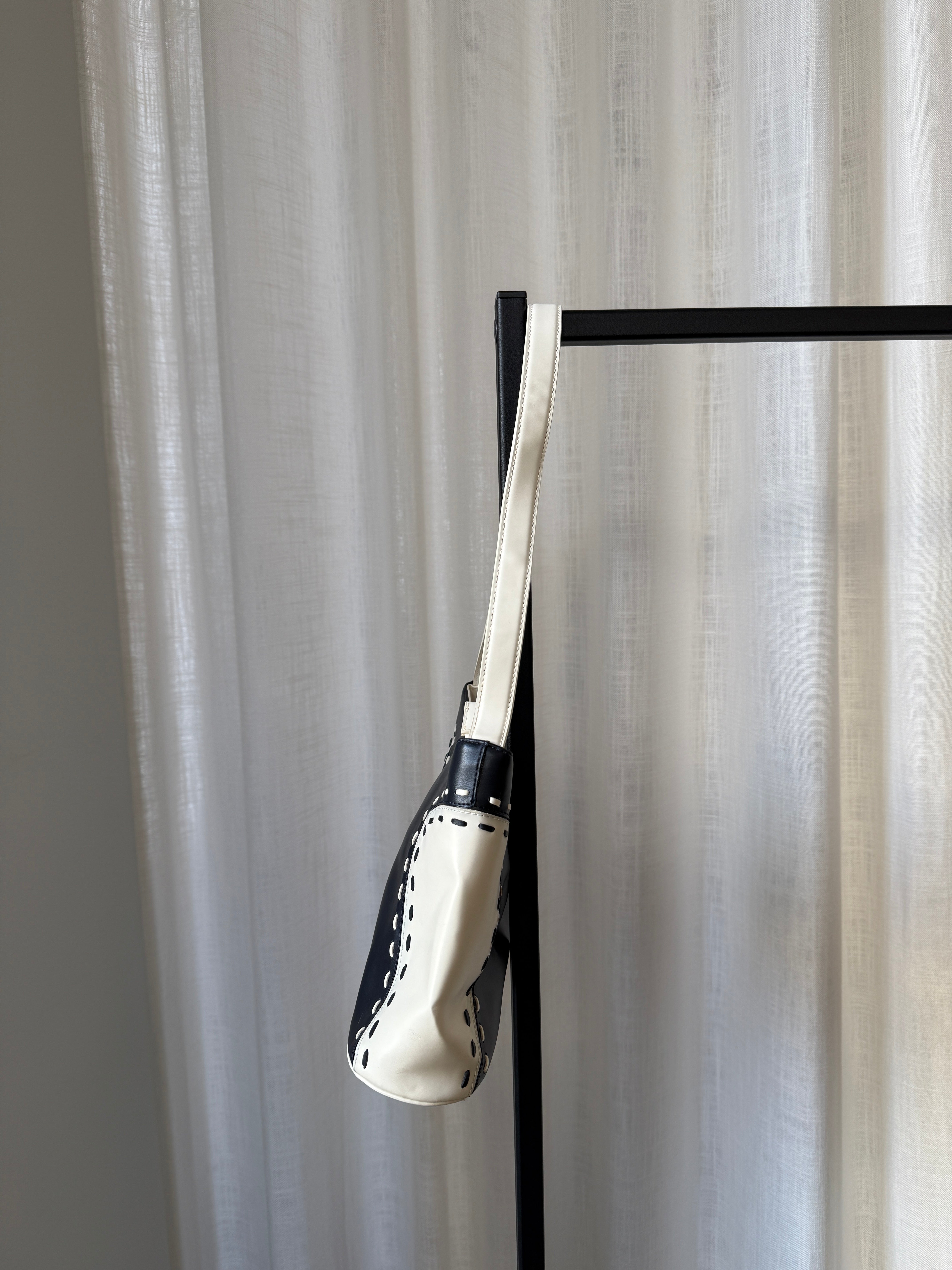 Curve Bag