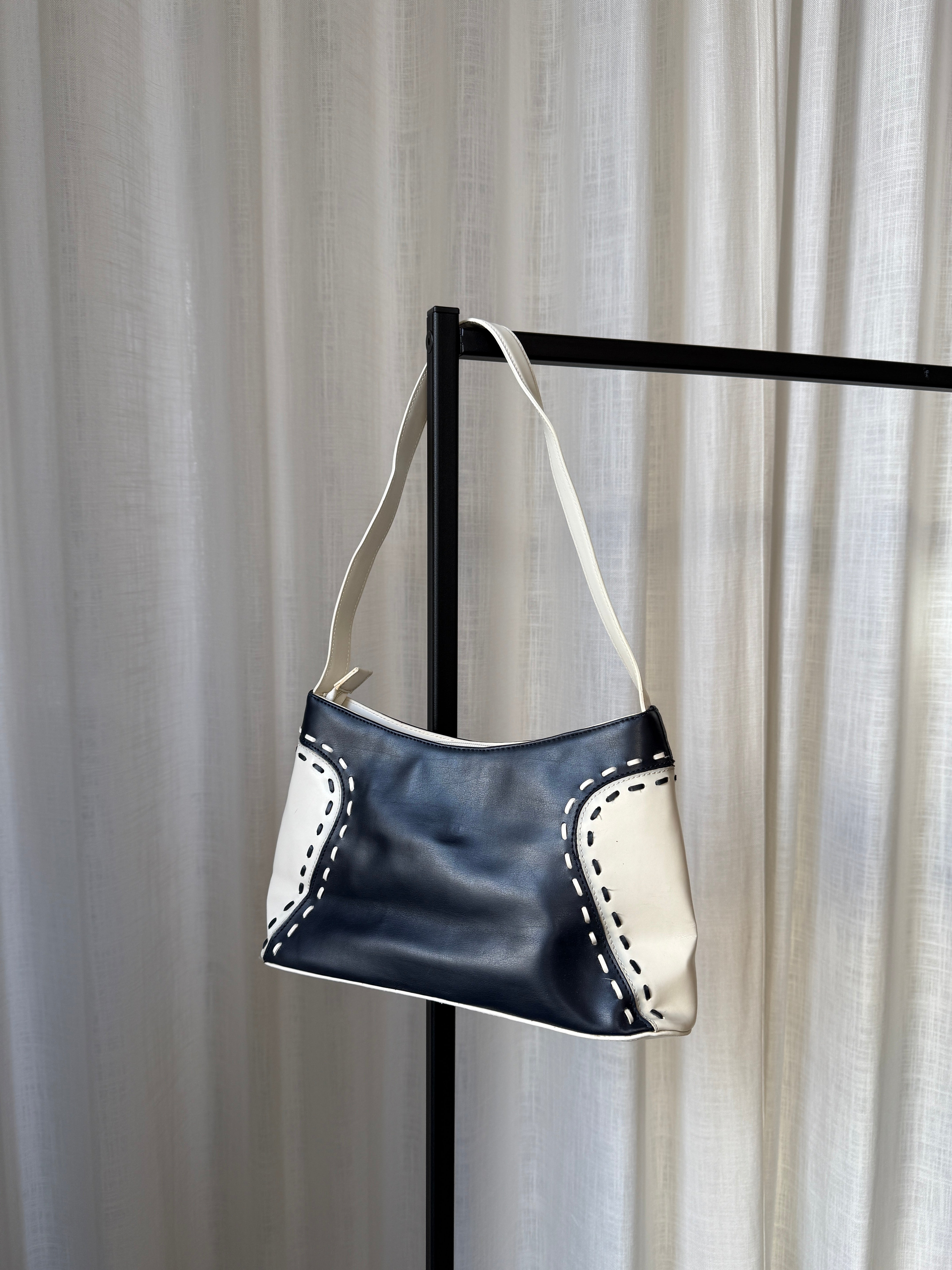 Curve Bag