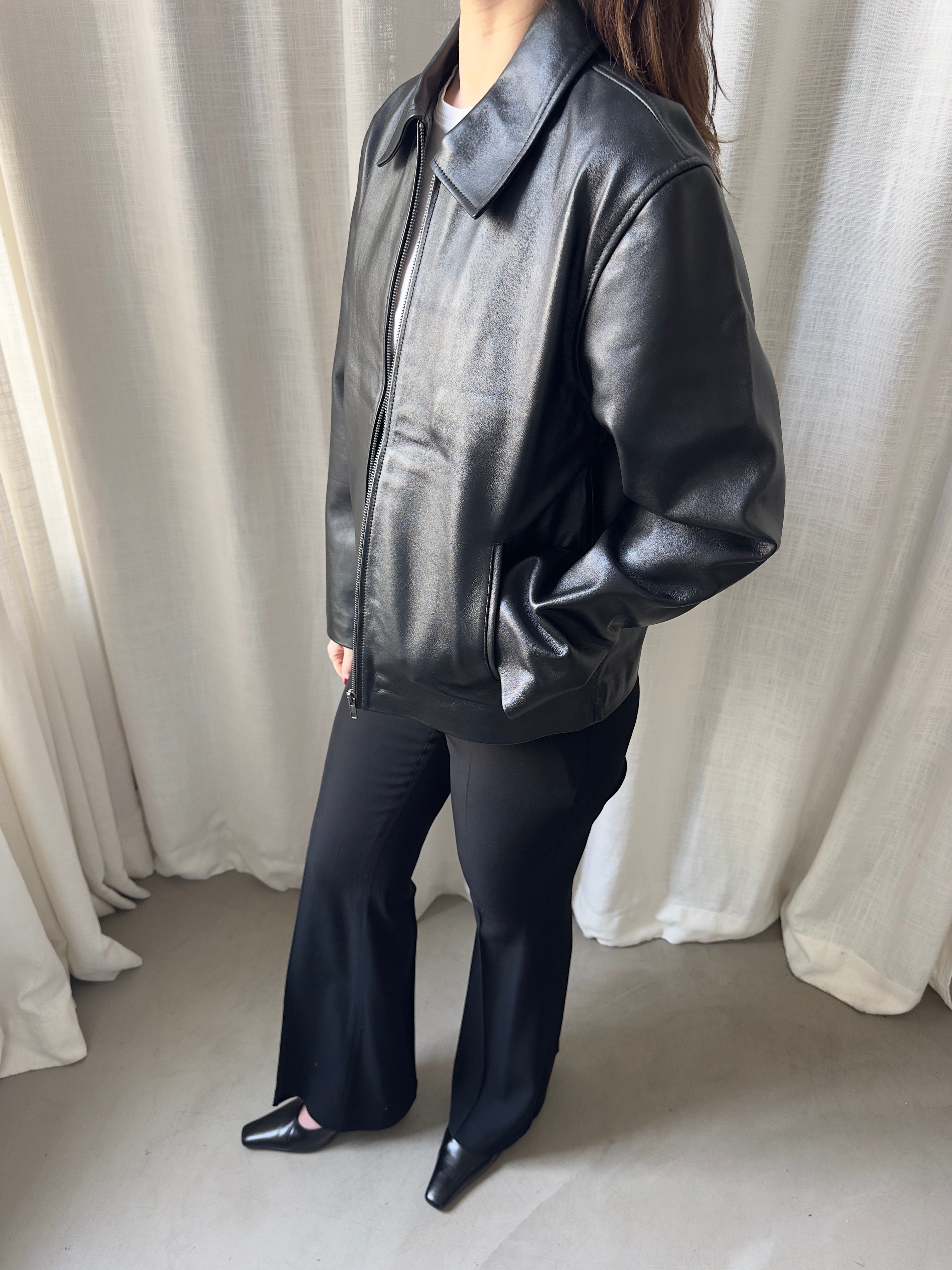 Gaia Black - Sample M