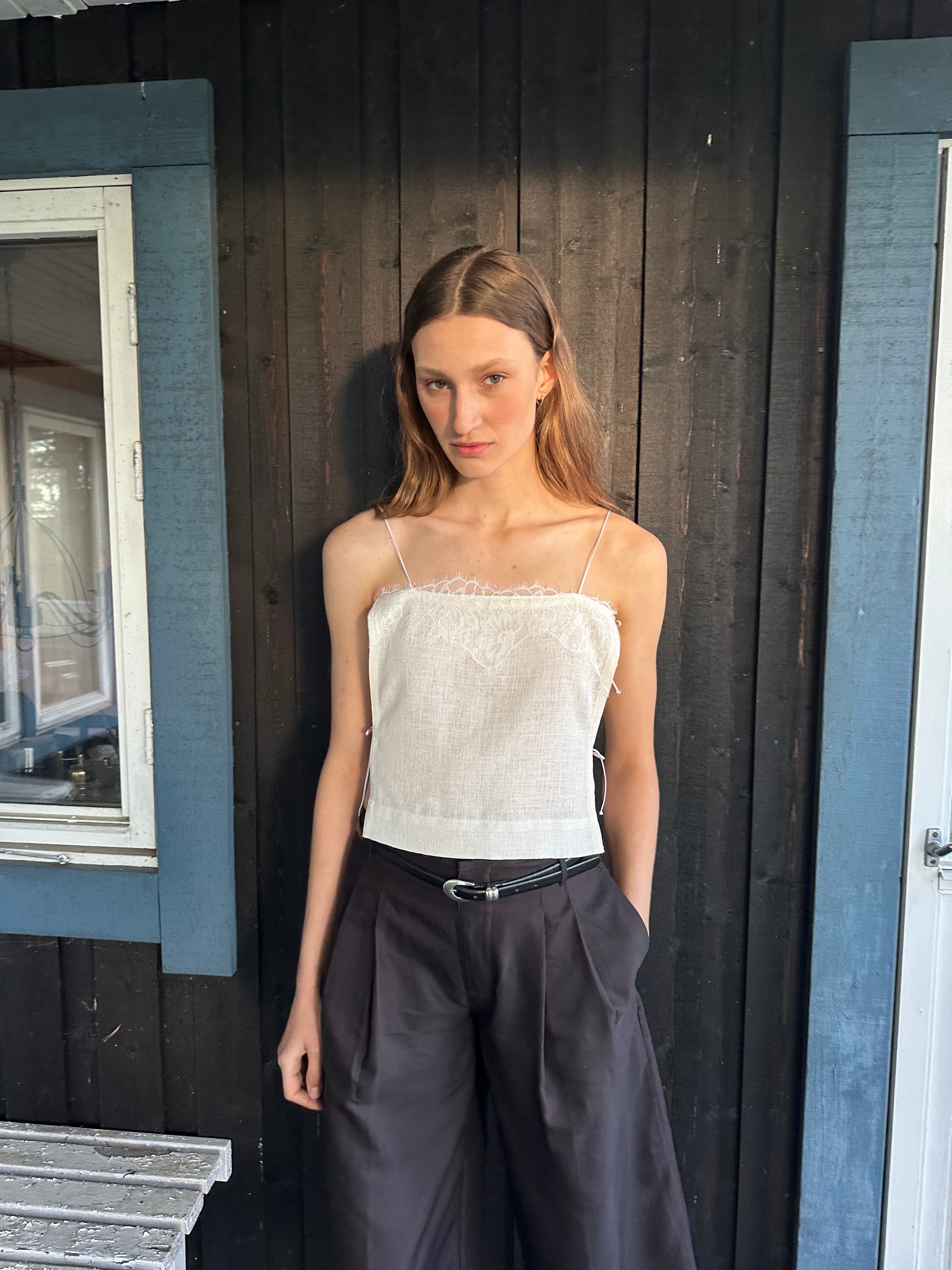 Piece 03 — Panel Top